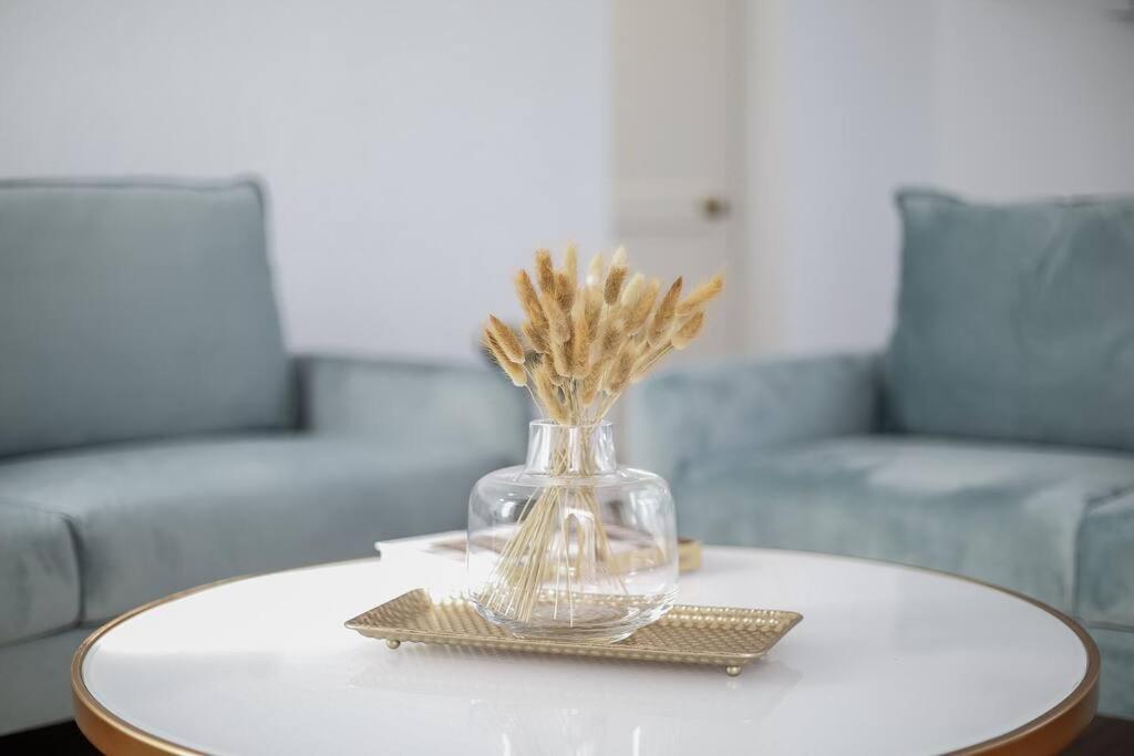 End Zone Escape-Light And Bright Hof Village Home Canton Esterno foto